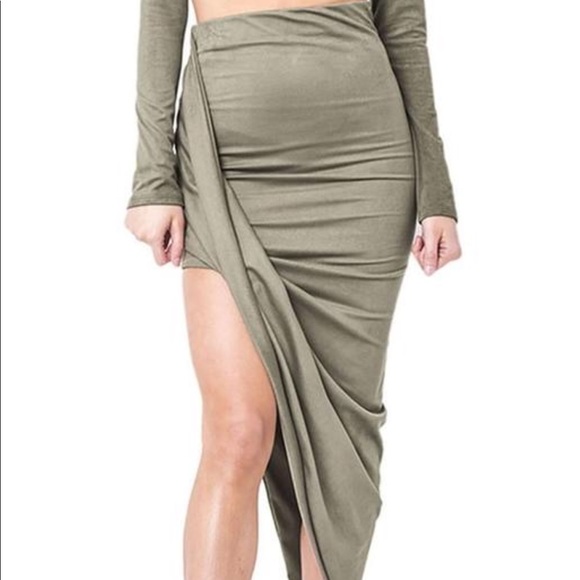 Suede 2 PC High Waist Skirt Set - Picture 4 of 4
